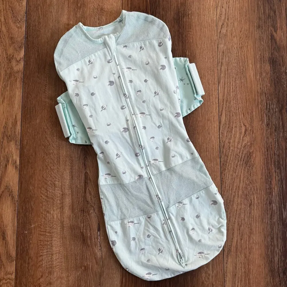 Happiest Baby SNOO Sleep Sack in a Planets Graphic Print